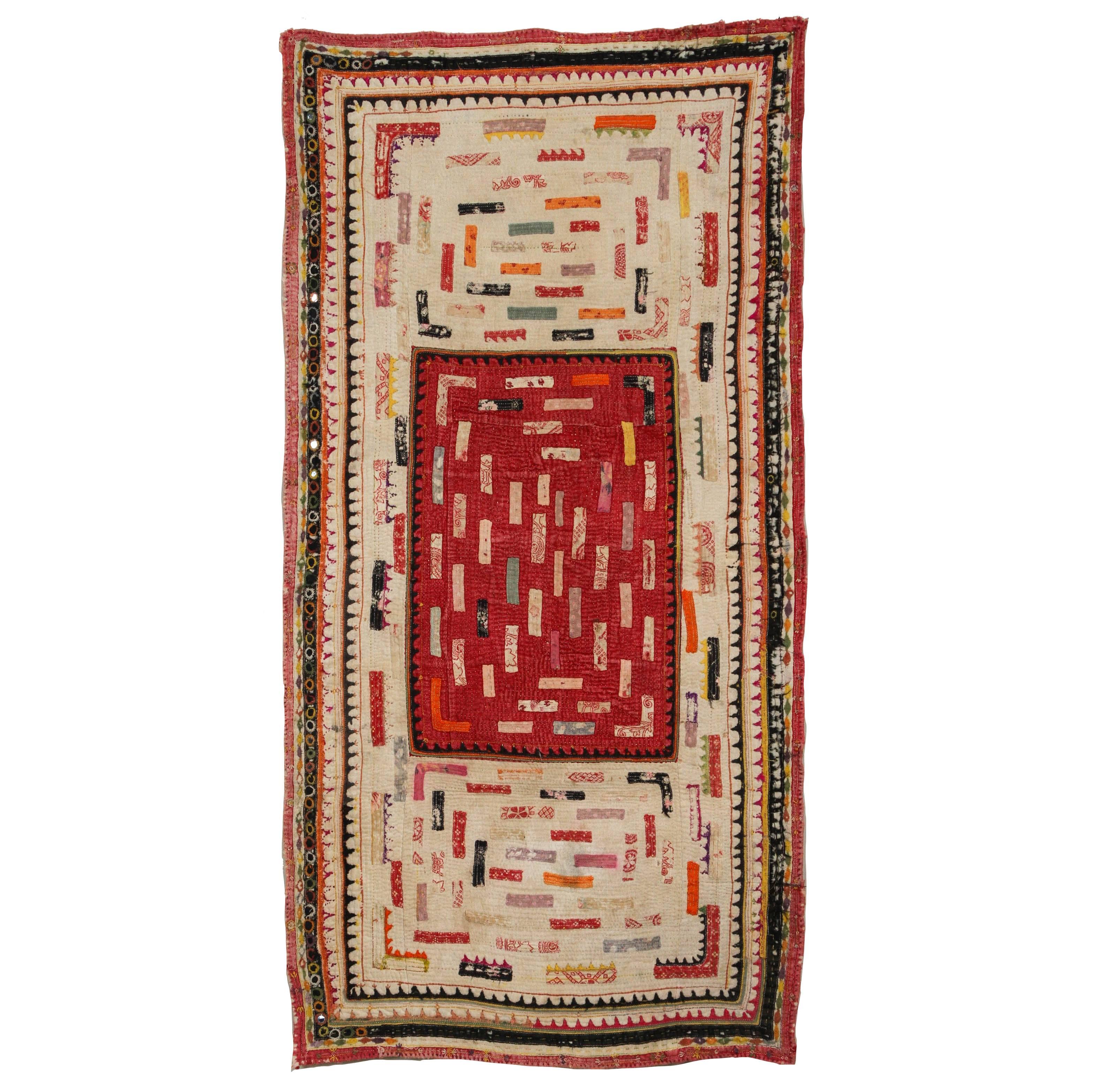 Tribal Indian Charon Wedding Quilt, Multicolor, Red Field and Applique For Sale