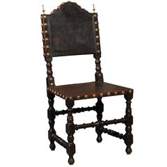 Chaise anglaise du début du 20ème siècle en cuir de style Renaissance espagnole