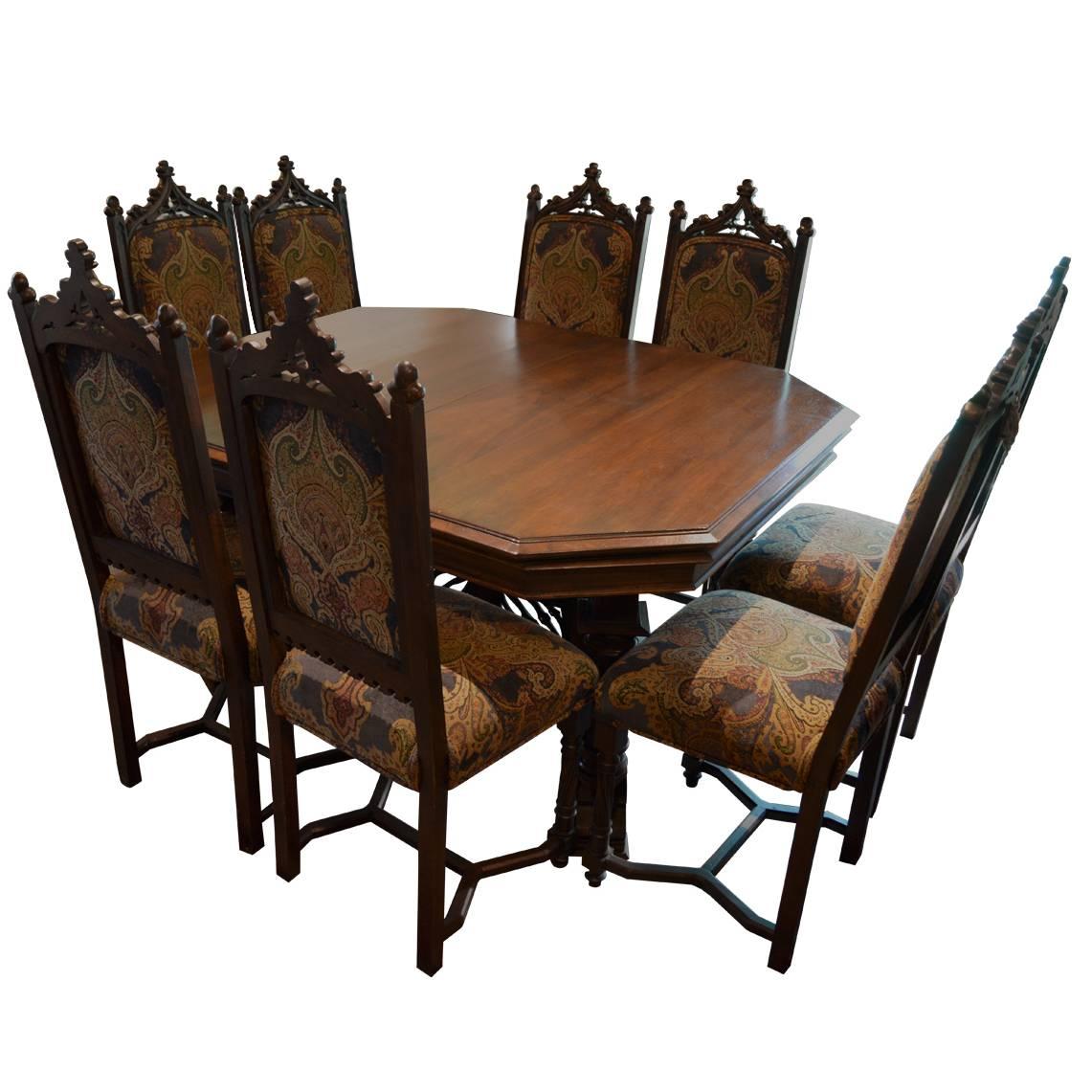 Antique Gothic Style Dining Table with Eight Chairs with Three Leafs
