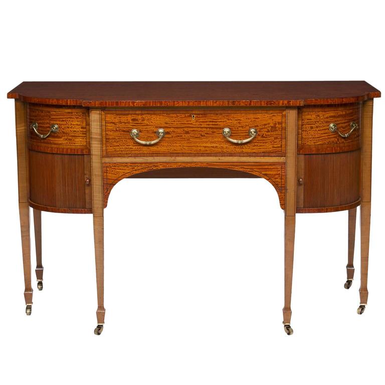 Early 20th Century English Sideboard For Sale at 1stdibs
