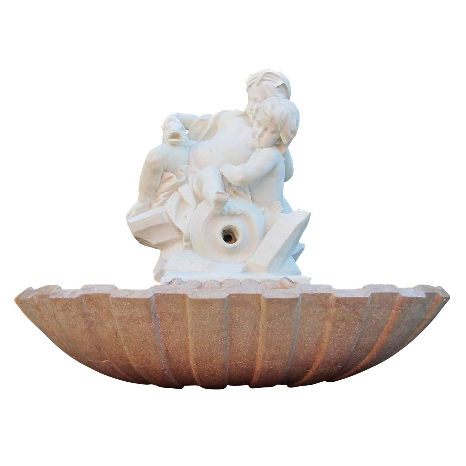 Allegorischer Gartenbrunnen aus weißem Marmor mit Putten, geschnitzt, 19. Jahrhundert im Angebot