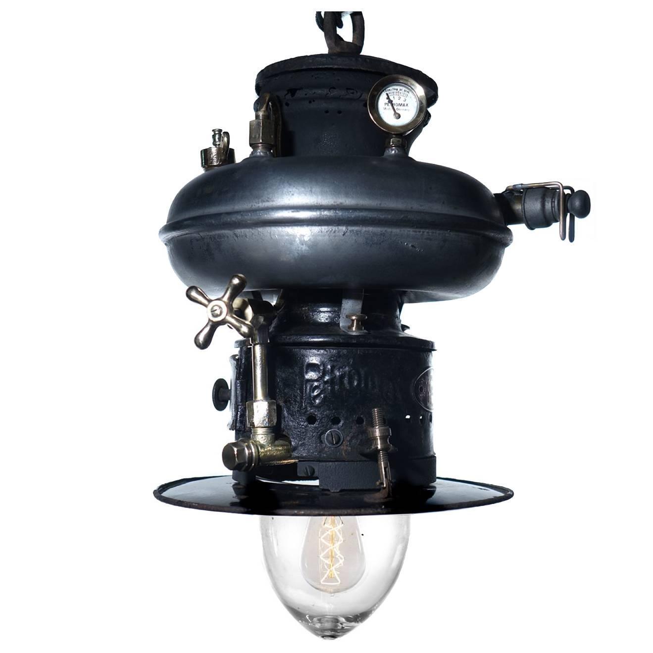 Rare Petromax with Donut Tank, Electrified at 1stdibs for Gas Petromax
35fsj Rare Petromax with Donut Tank, Electrified at 1stdibs for Gas Petromax
35fsj