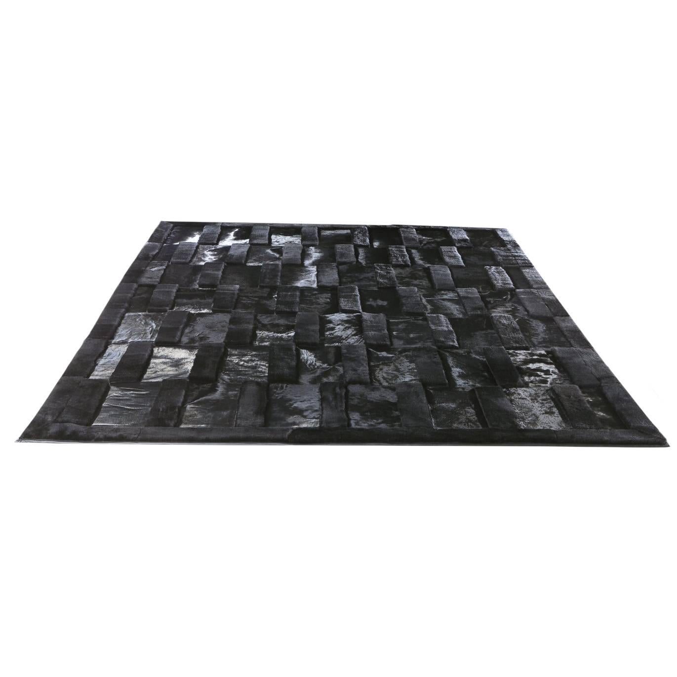 Black Cowhide and Shearling Rug "Baltik" For Sale