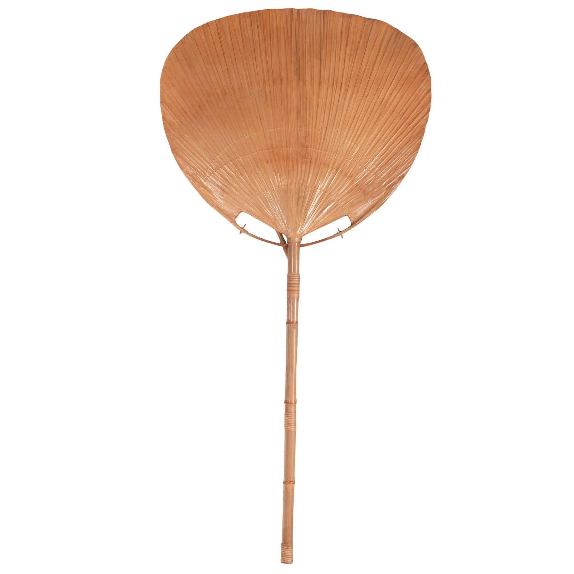 Ingo Maurer „Uchiwa I“ Fächer-Wandleuchter oder Stehlampe im Angebot