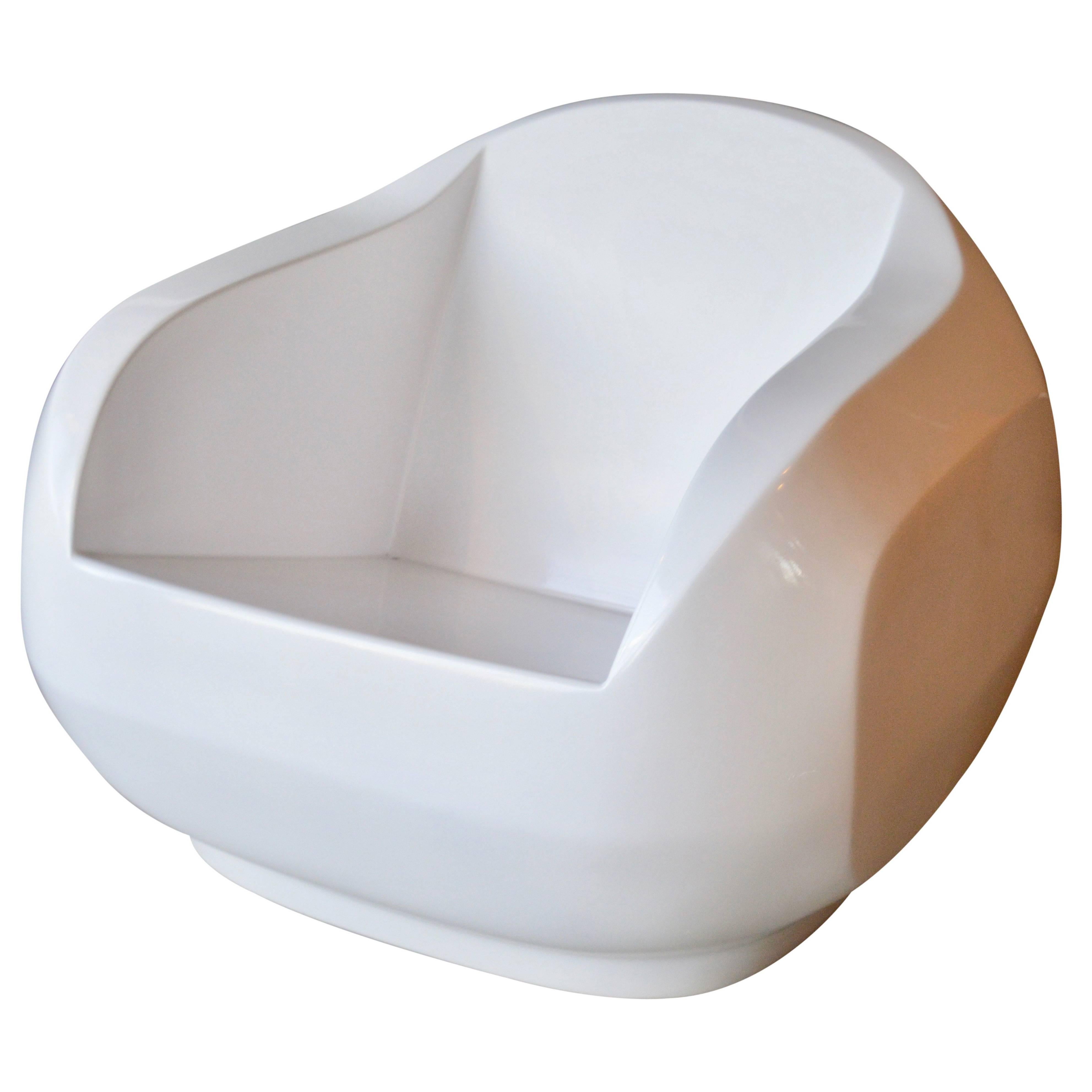 Rare Sculptural Fiberglass Chair For Sale