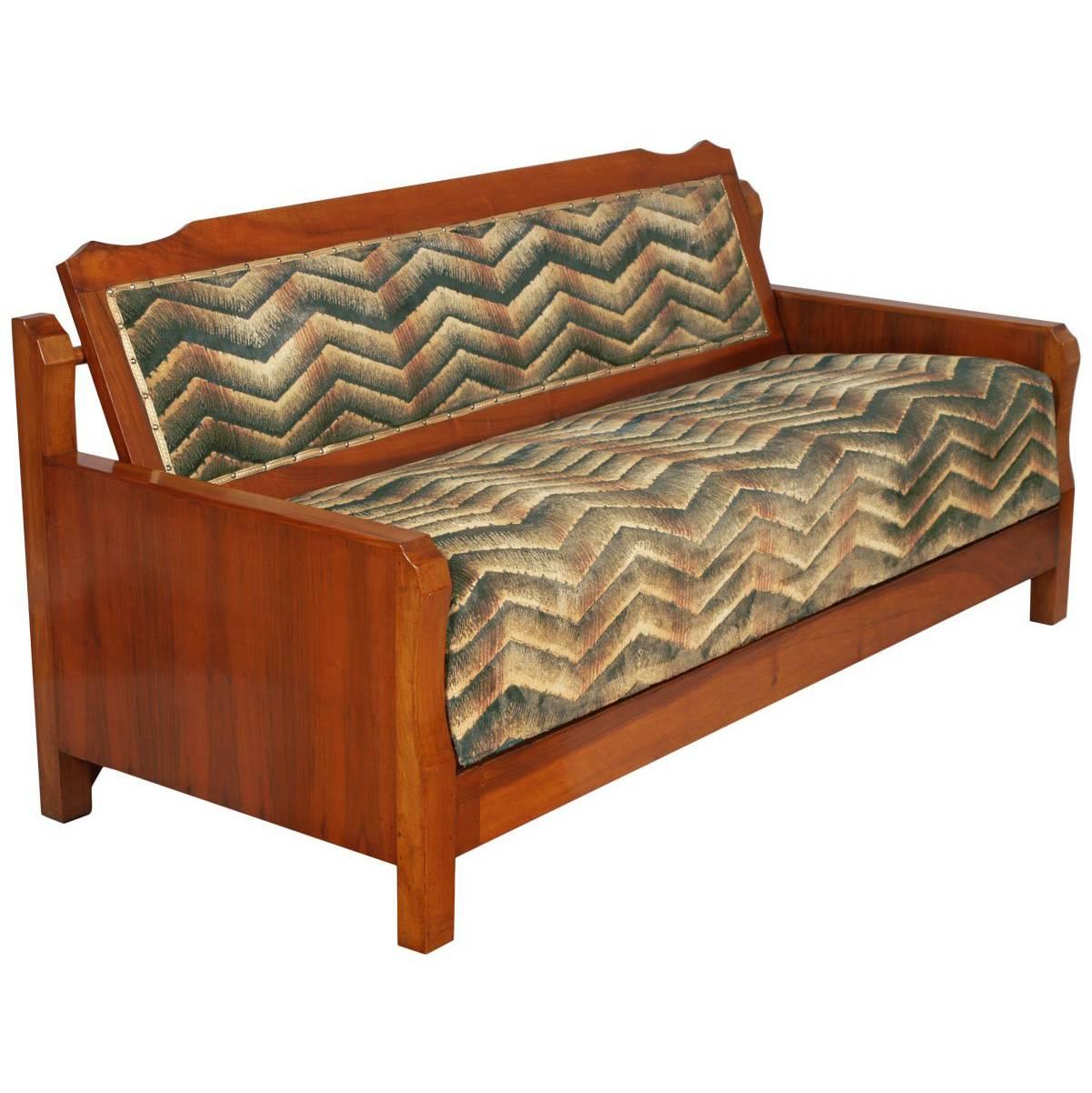 1920s Art Deco Ottoman, Convertible Sofa Bed in Walnut, restored For Sale