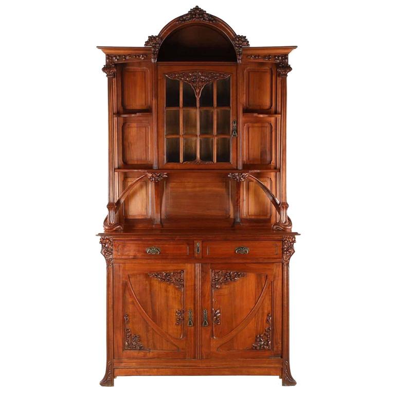 French Art Nouveau Finely Carved Walnut Buffet Display circa 1900 at 1stDibs