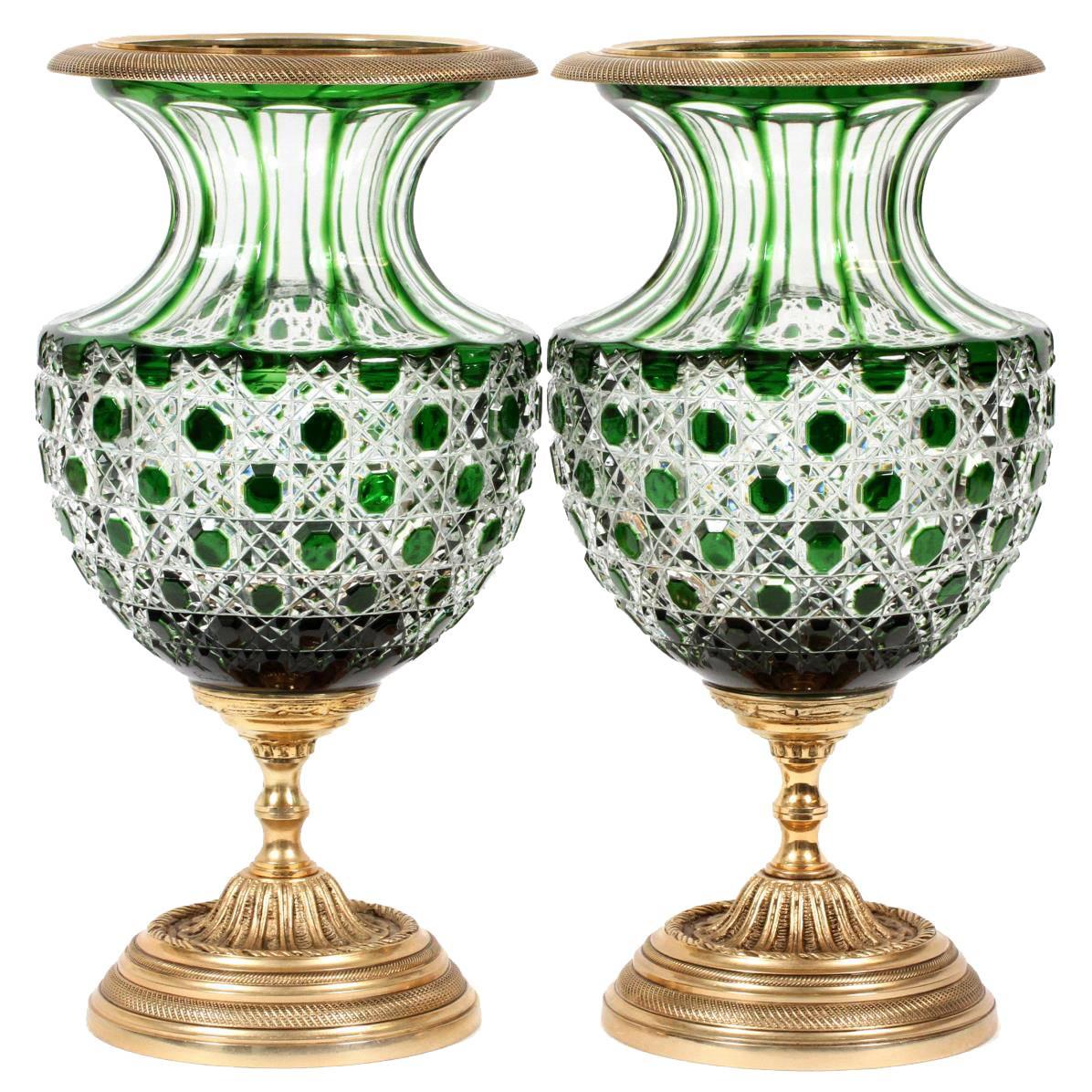 Exquisite Pair of Rare Beautiful Empire Green Crystal Baccarat Style Vases Urn For Sale