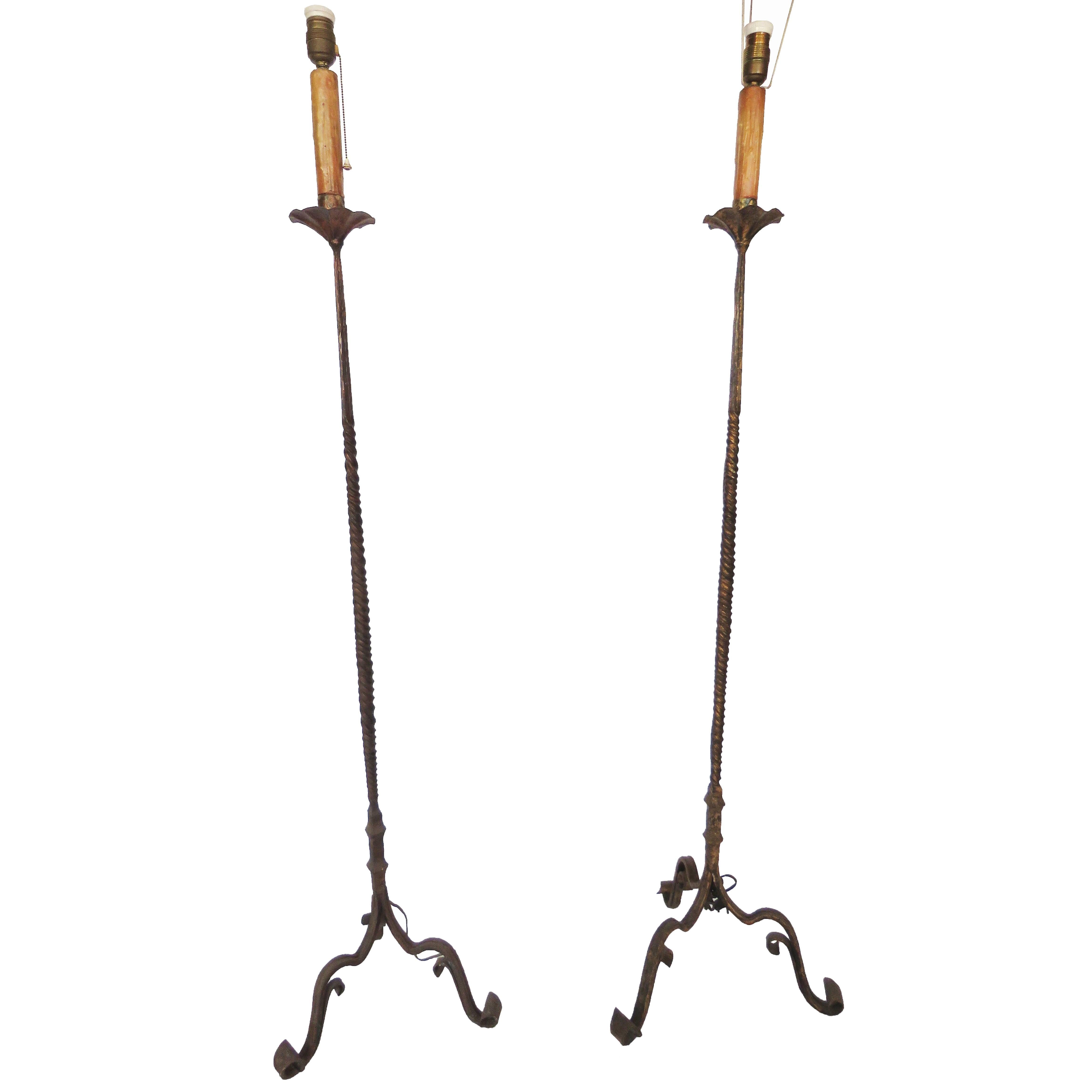 Early 20th Century Pair of Hand Brought Iron Gilt Floor Lamps For Sale