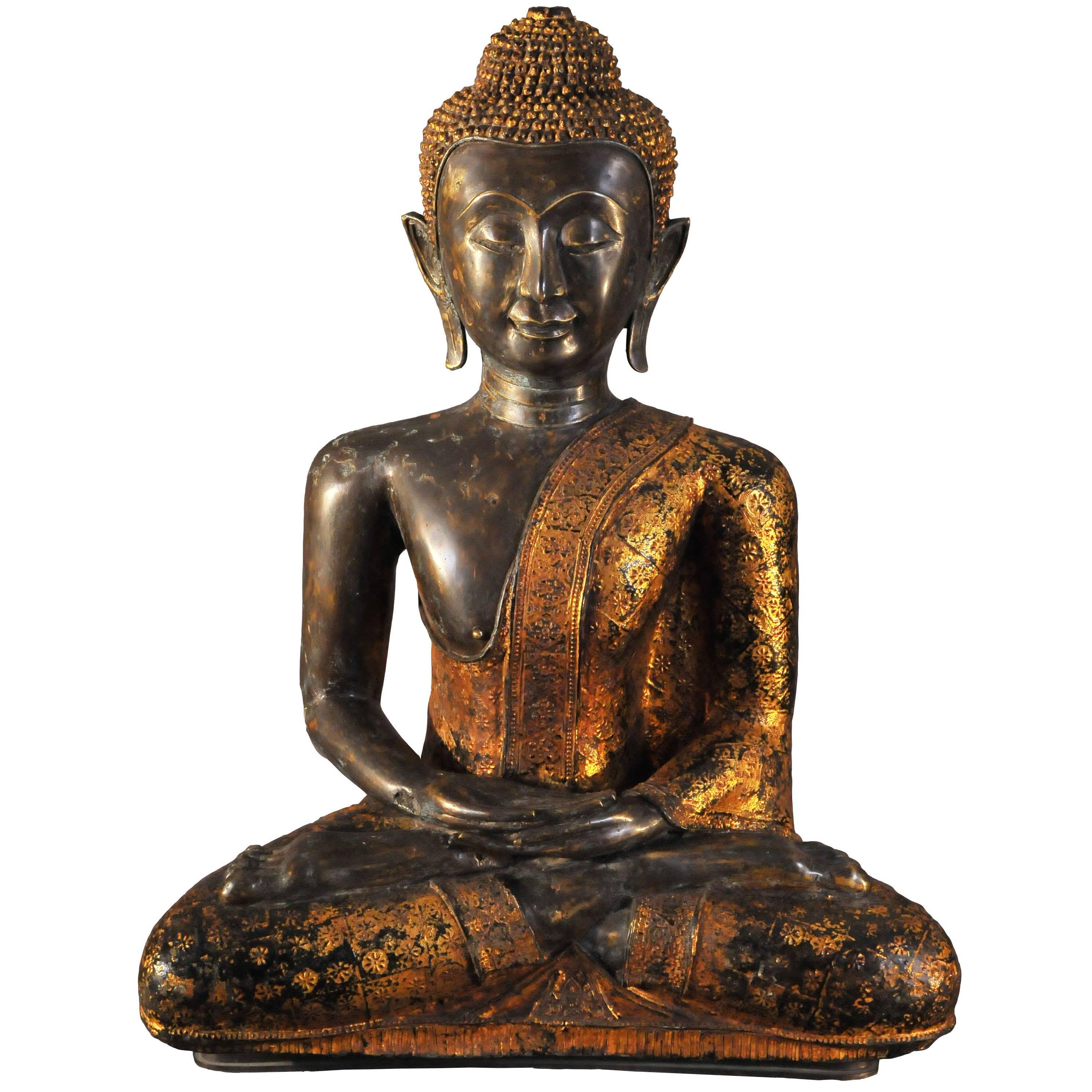 18th Century Thai Gilt Bronze Statue of Vajrasana Buddha in Dhyana Mudra For Sale