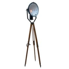 Tripod Black Sheep, Retro Industrial Spotlight on Wooden Tripod (1x)