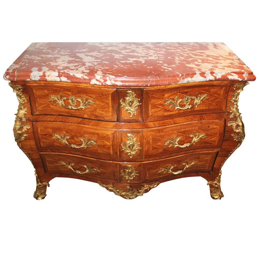 18th Century French Louis XV Parquetry Serpentine Bombé Arbalette Commode For Sale