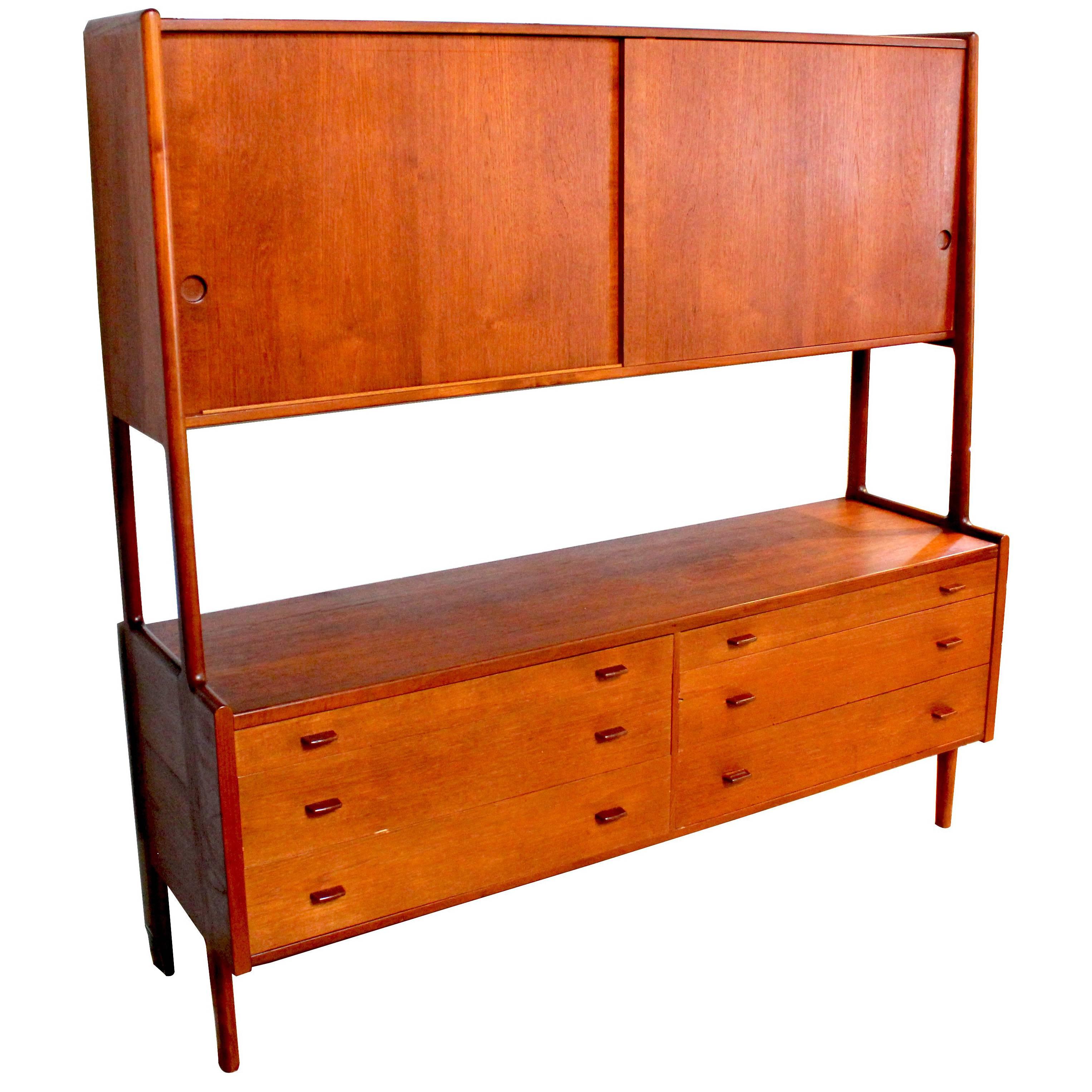 1950s Danish Modern Teak "Model 20" Hutch/Sideboard by Hans Wegner for Ry Møbler