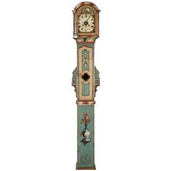 Gemalte und geschnitzte Mora-Uhr mit hohem Gehäuse aus dem frühen 19. Jahrhundert:: wahrscheinlich schwedisch