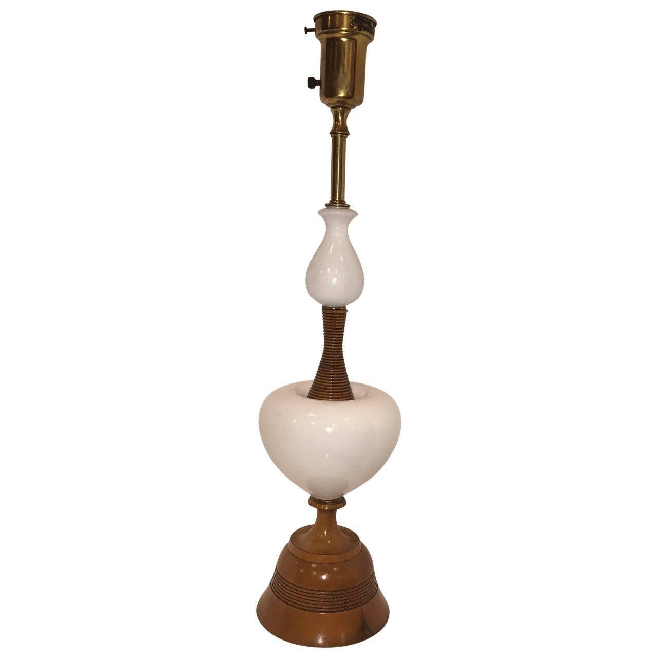 Vintage White Opaline Table Lamp For Sale
