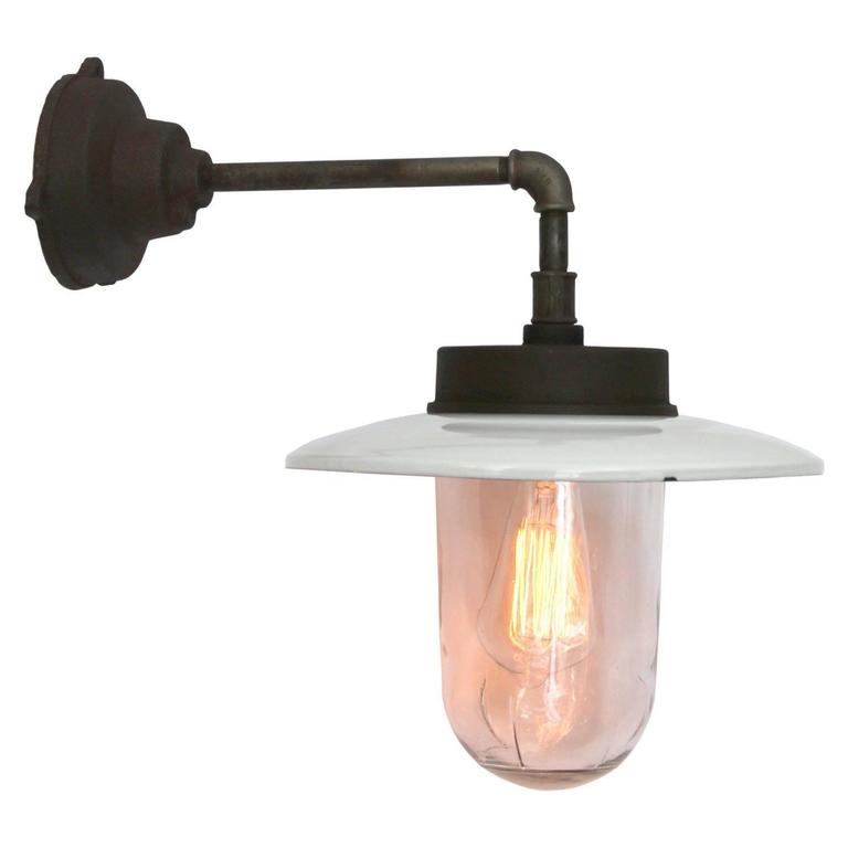 Muran Wall L, White Enamel Industrial Wall Light (93x) For Sale at 1stdibs