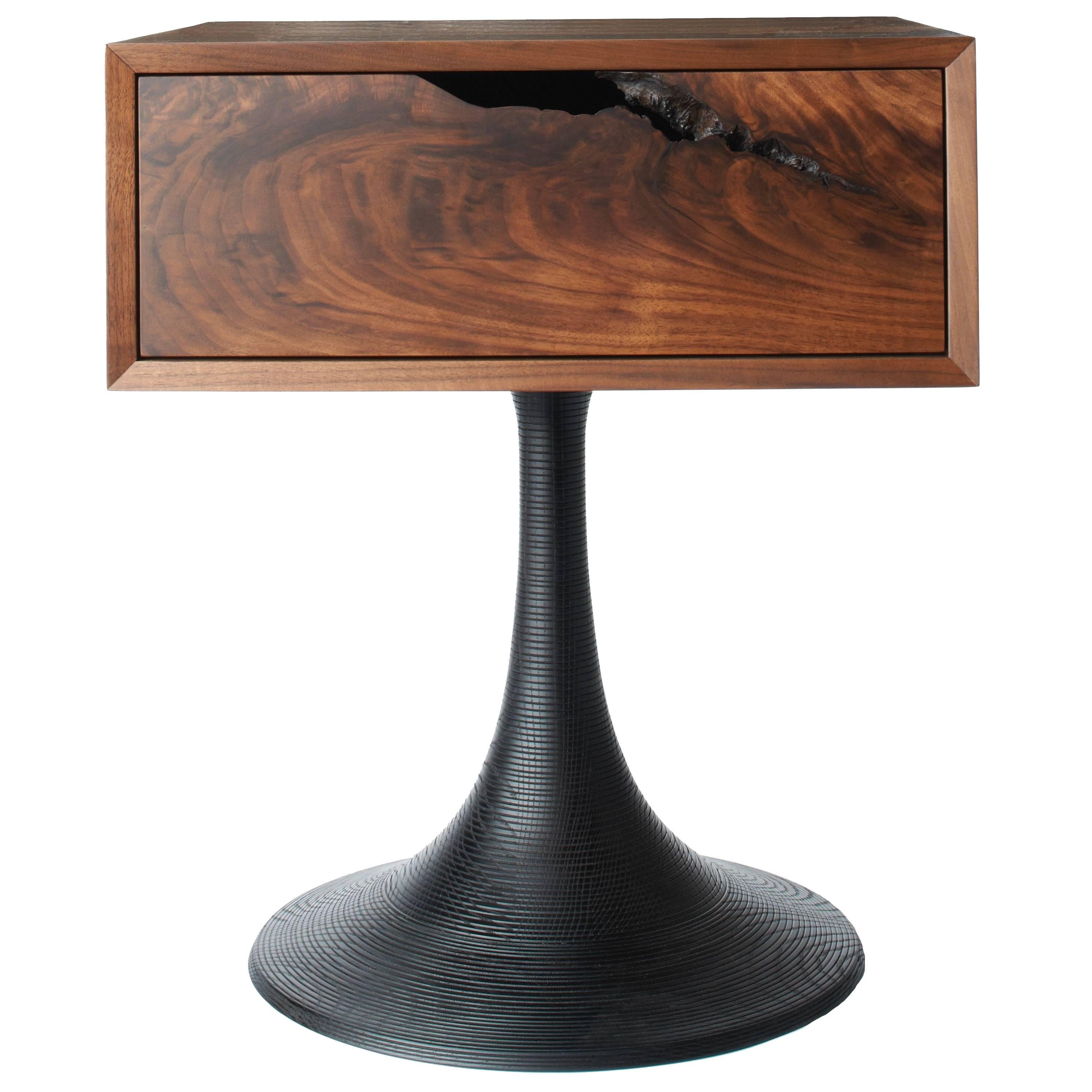 Table d'appoint TC15, table moderne rustique fabriquée à la main pour la chambre à coucher ou le salon en vente