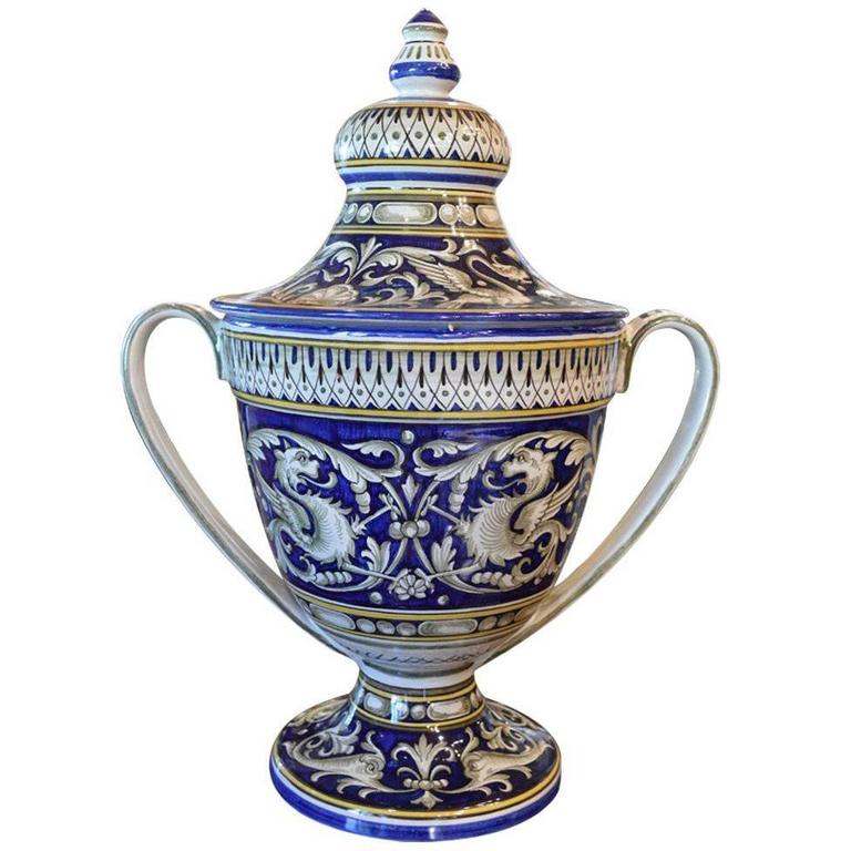 Signed Majolica HandPainted Sberna Deruta Italian Urn For Sale at 1stdibs