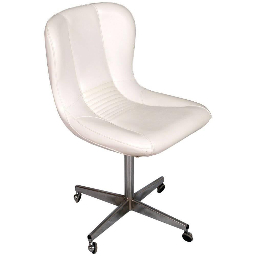 Drehbarer Sessel ohne Armlehne, verchromter Stahl, weißes Leder von Gastone Rinaldi 