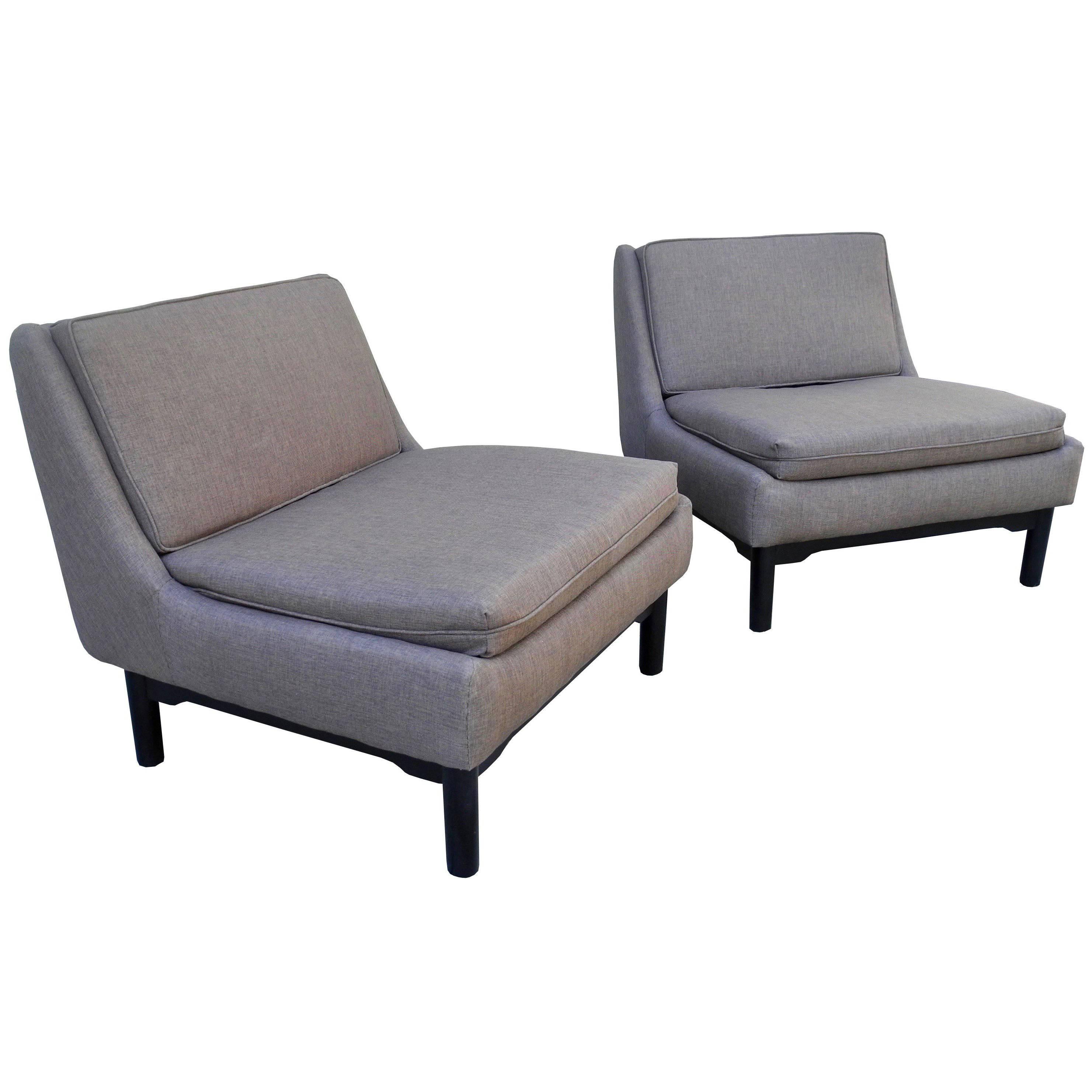 Pair of Mid-Century Modern Upholstered Linen Slipper Chairs by Widdicomb For Sale