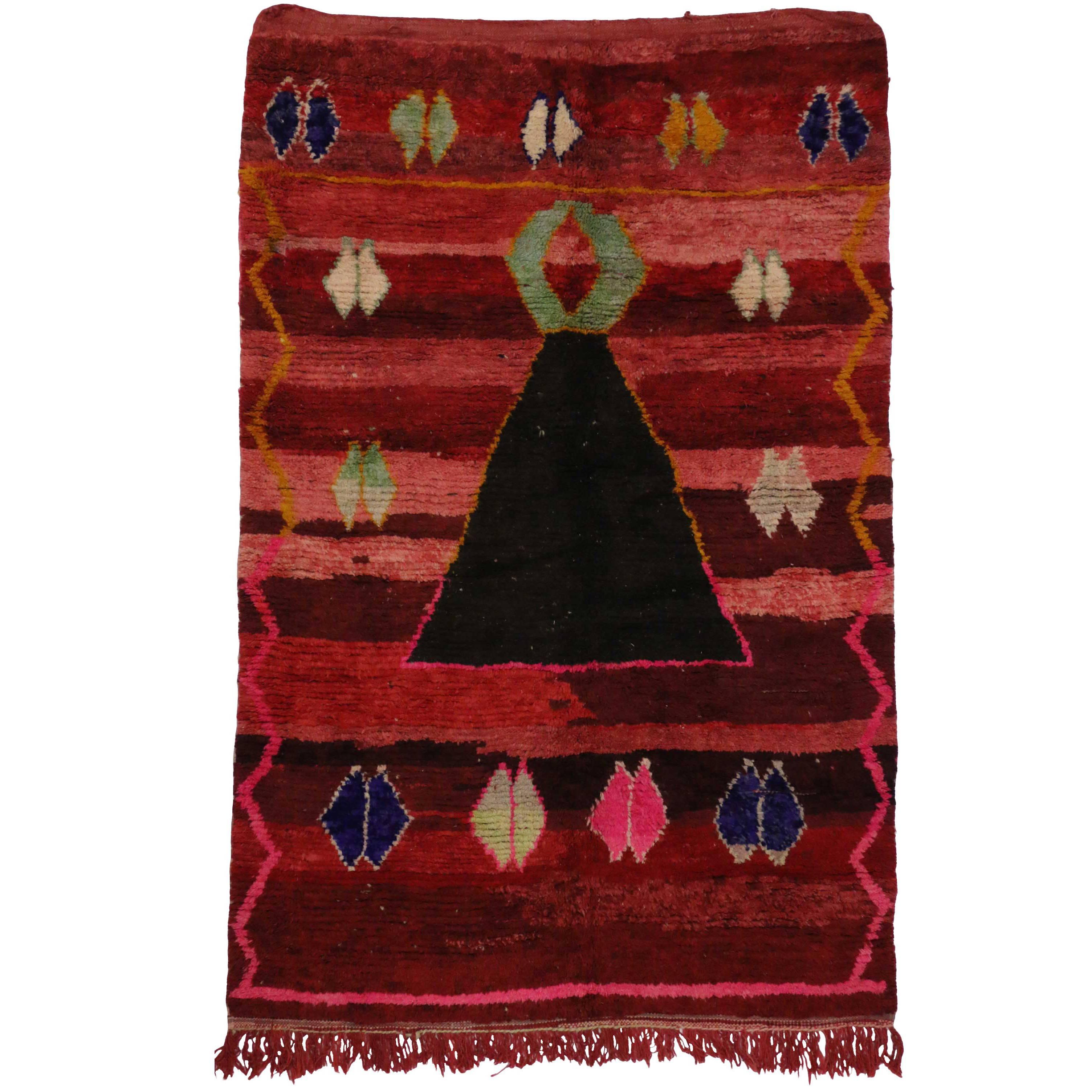 Boho Chic Berber Moroccan Rug with Contemporary Abstract Style