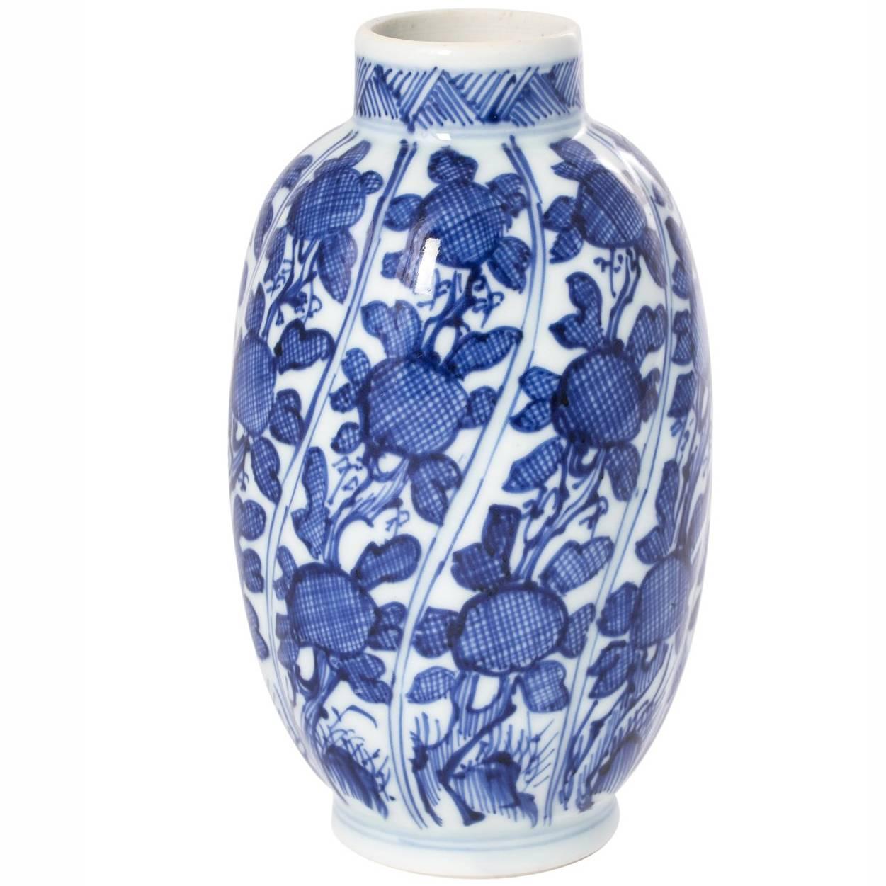 Kangxi Style Chinese Export Vase For Sale