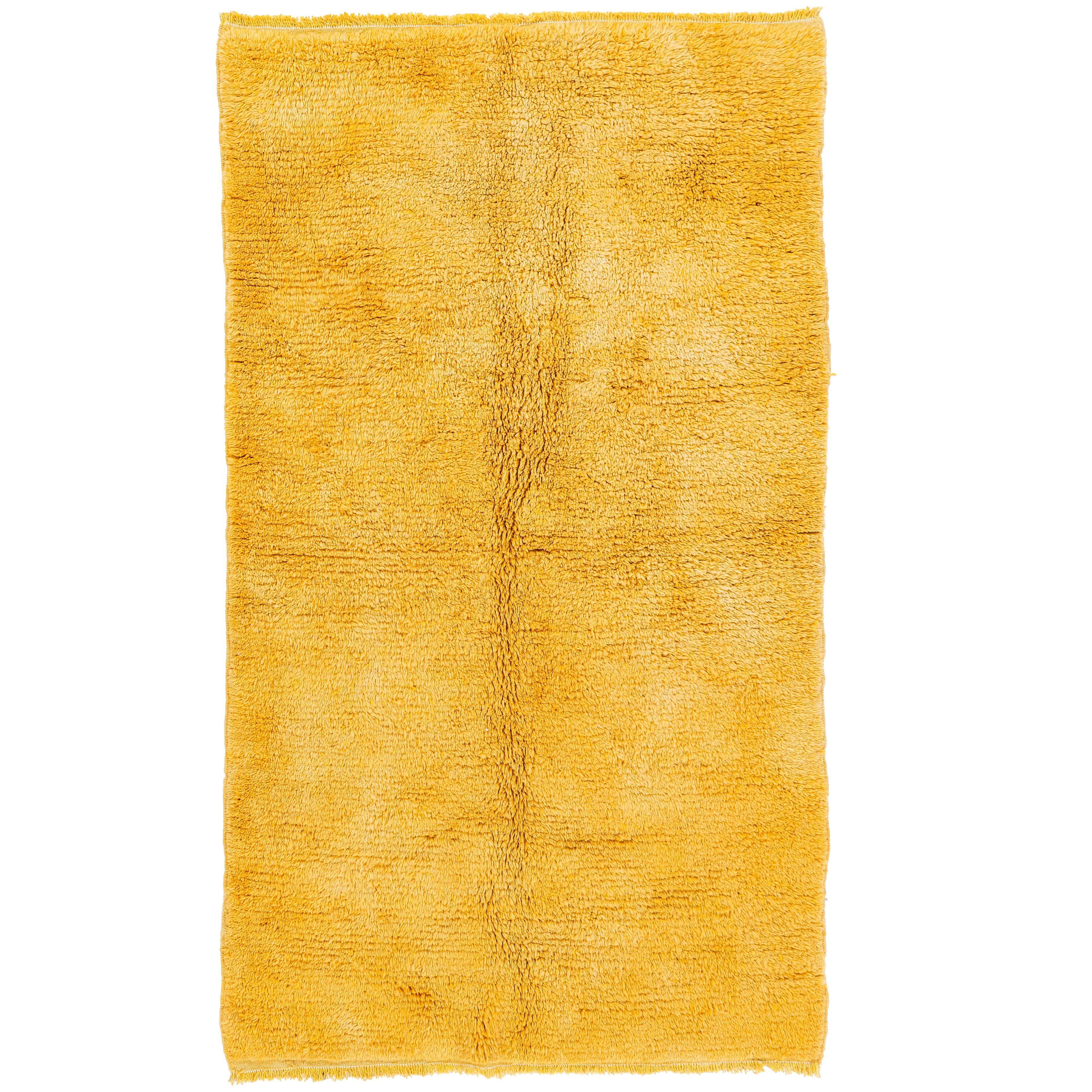 Plain Tulu Rug in Solid Yellow Color