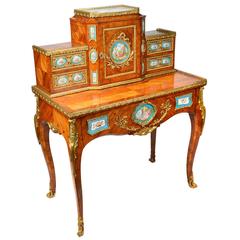 Ancien bureau de dame français