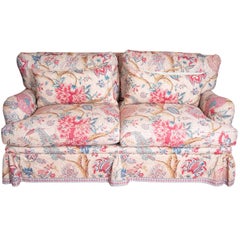 Loveseat in Braquenié-Stoff