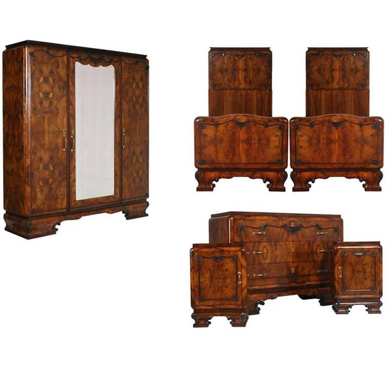 1920s italian art deco bedroom set in walnut and burl walnut