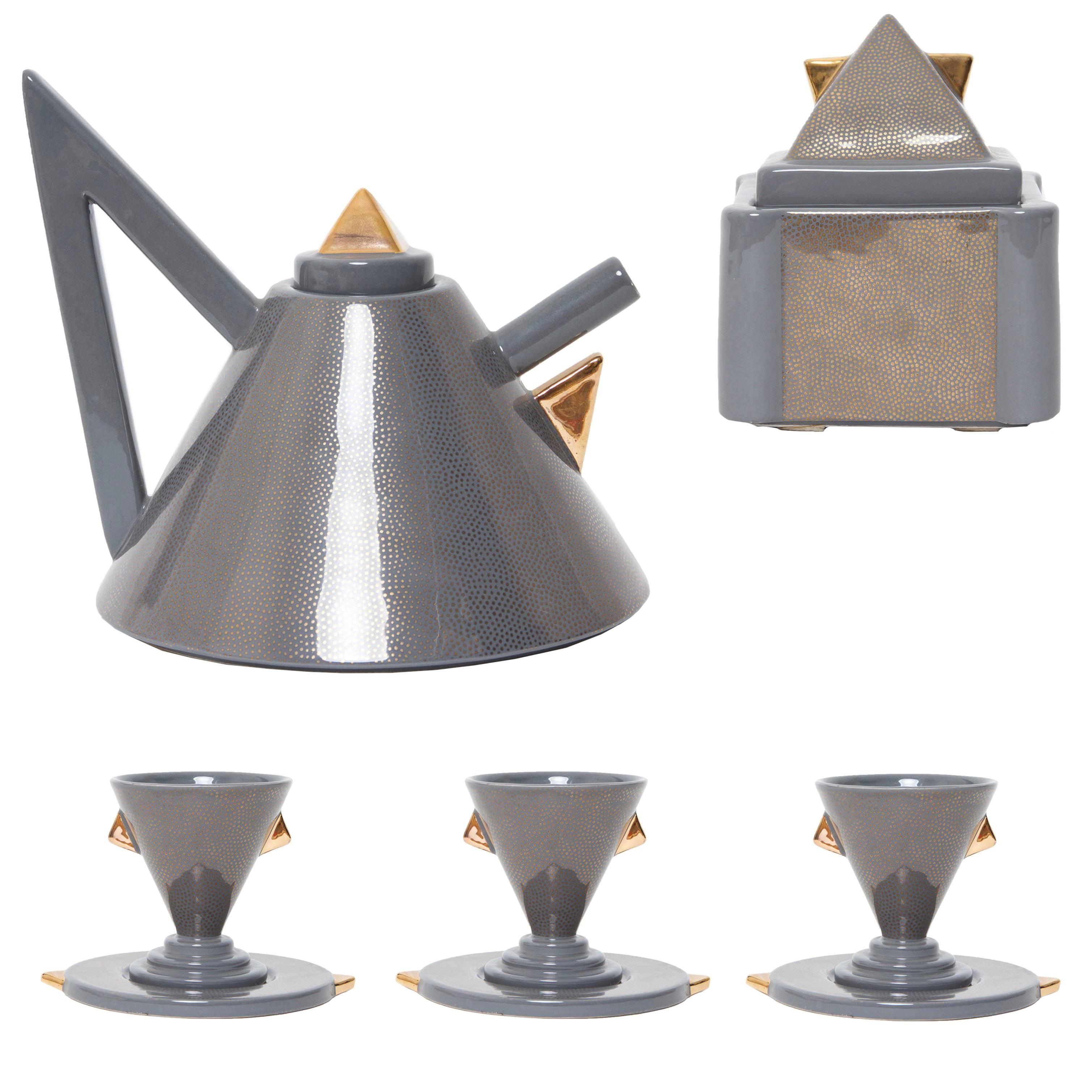 1981, Matteo Thun, "Nefertiti" Grey and Gold Ceramic Tea Set for Memphis Milano For Sale