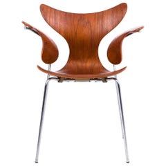 Ensemble de 12 chaises mouette en teck d'Arne Jacobsen