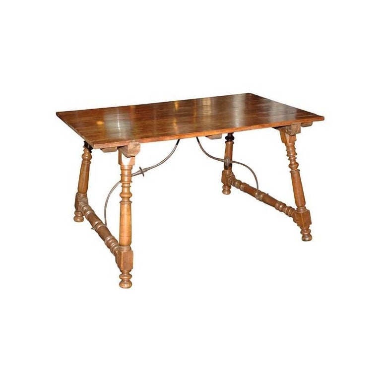 18th Century Spanish Walnut Table For Sale at 1stDibs