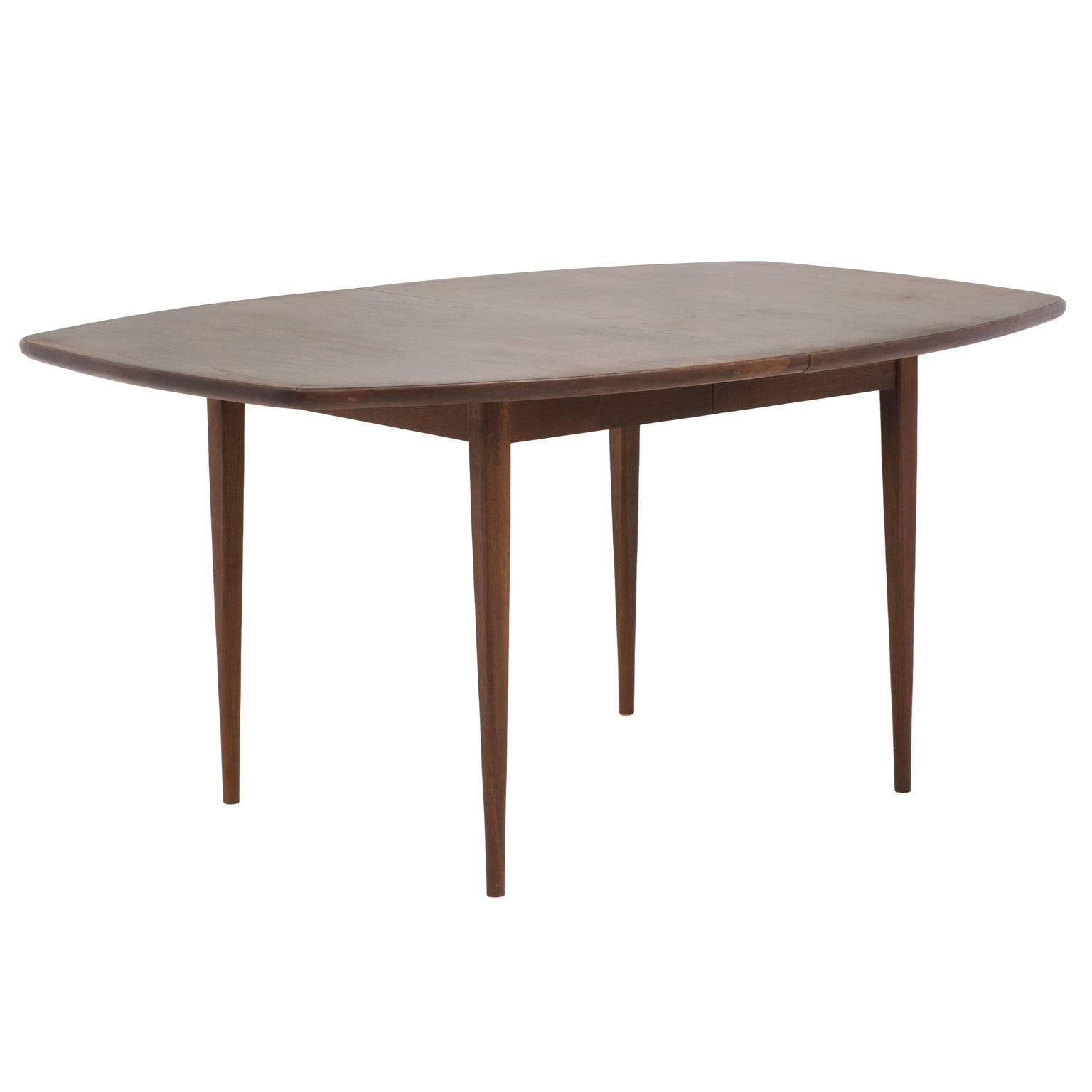 Mid-Century Solid Walnut Dining Table by Dillingham Attributed to Milo Baughman For Sale