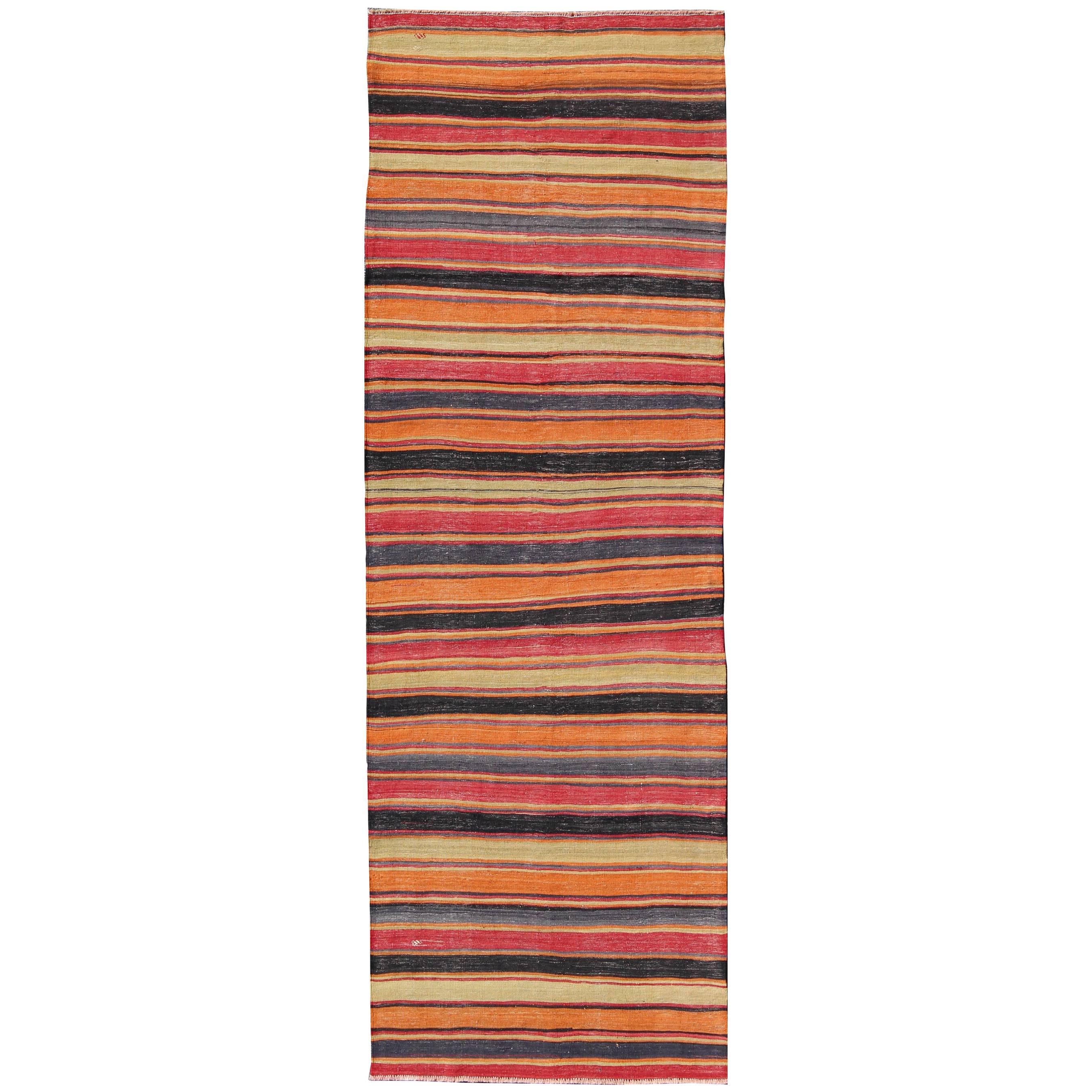 Alfombra Kilim Turca Vintage Multicolor con Diseño de Rayas Horizontales