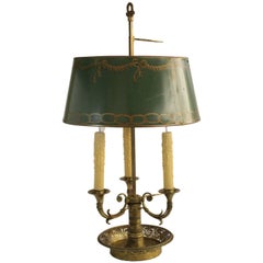Bouillotte-Lampe aus Messing mit bemaltem Tole-Schirm