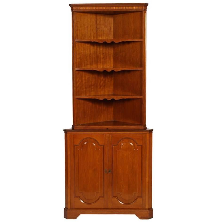 Mid-Century Modern Neoclassical Corner Display Cabinet in Walnut Polished to Wax For Sale