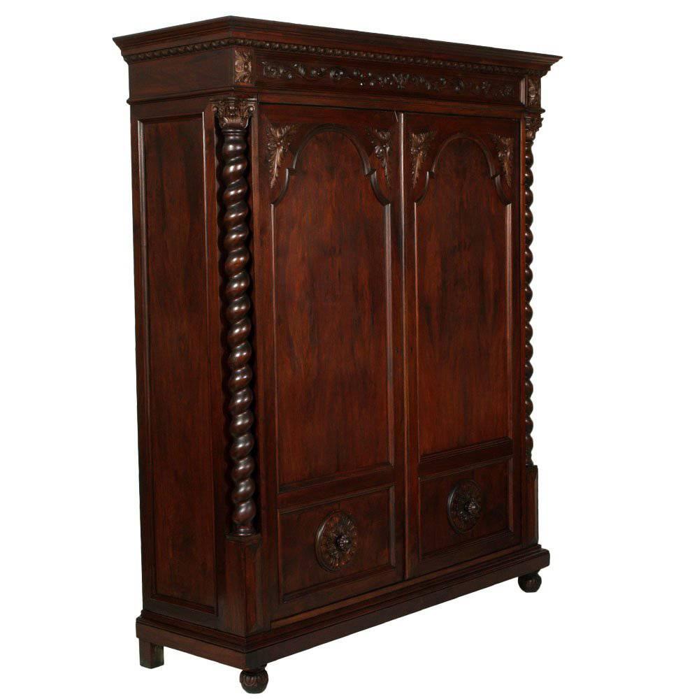 1890s Tuscany Renaissance Cupboard Wardrobe in Carved Walnut by Dini e Puccini For Sale