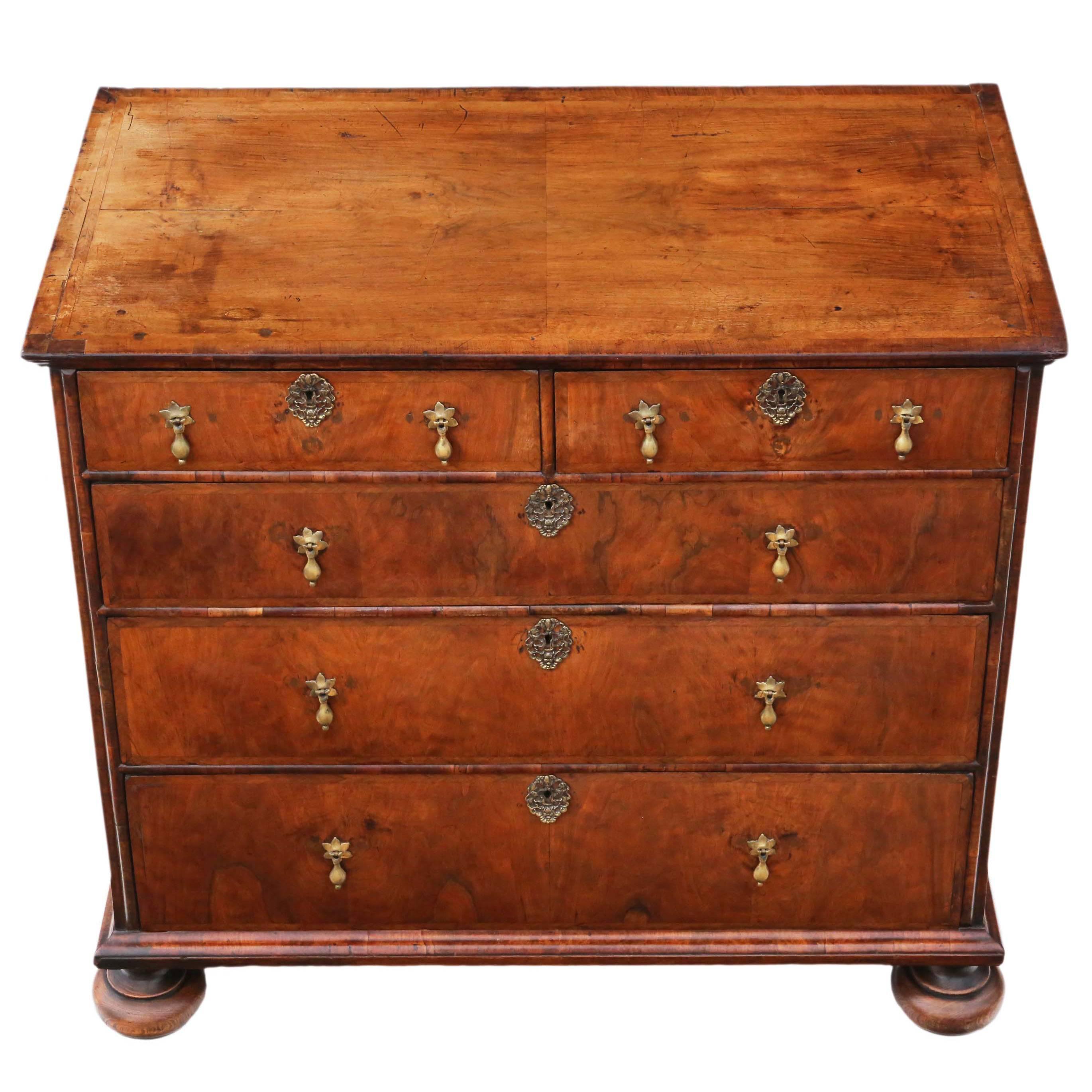 Antique Quality William & Mary circa 1690-1700 Walnut Chest Of Drawers For Sale