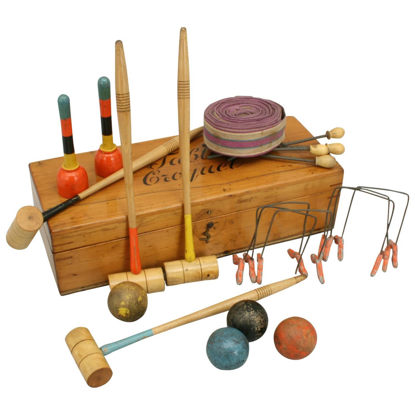 Table Croquet Set in Pine Box