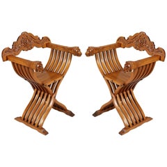 Early 20th Century Renaissance Savonarola Pair of Chairs in Carved Blond Walnut