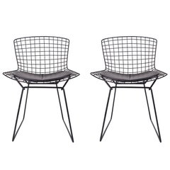 Mid-Century Modern Pair of Black Wire Side Chairs by Harry Bertoia for Knoll