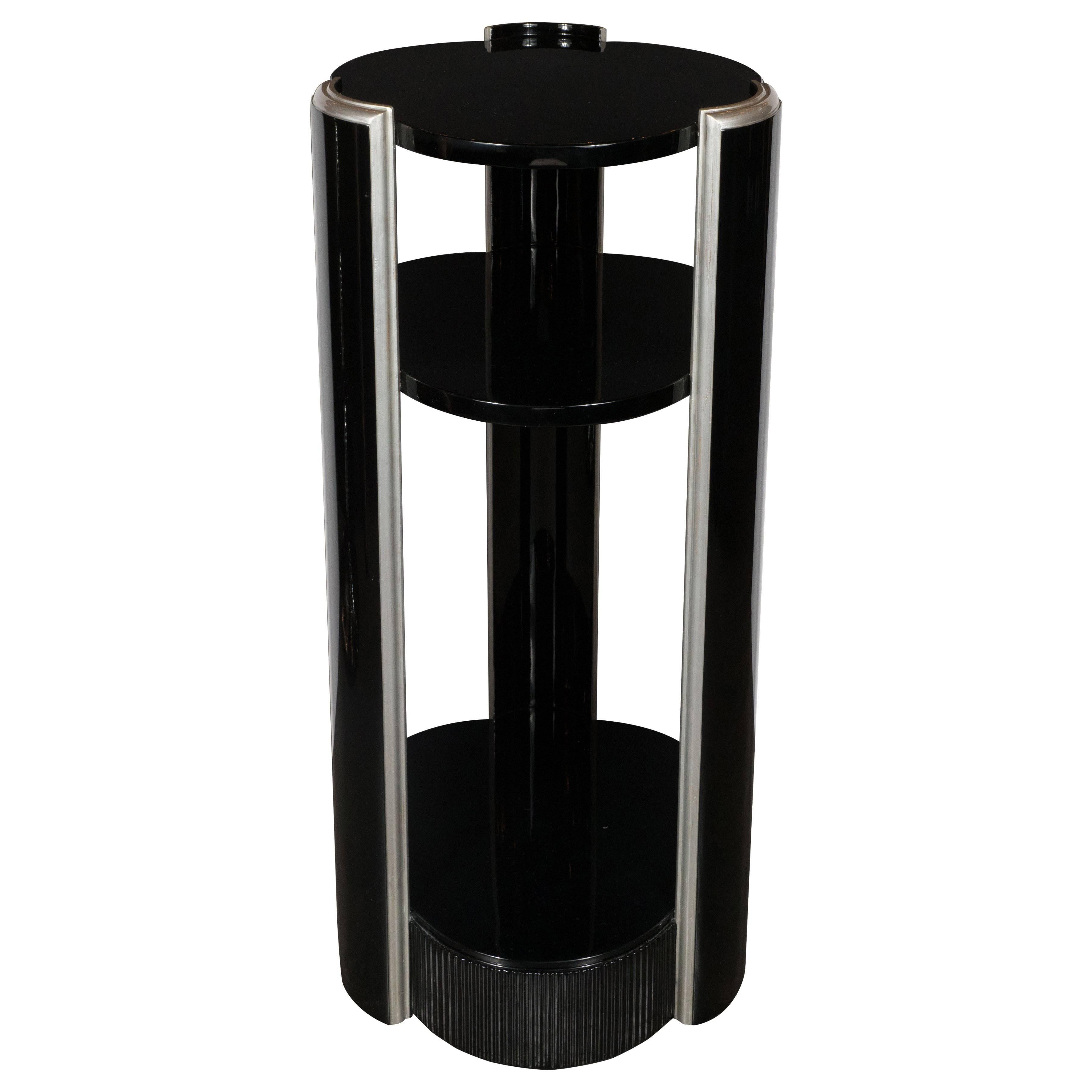 Elegant American Art Deco Three-Tiered Pedestal in Black Lacquer and Silver Leaf