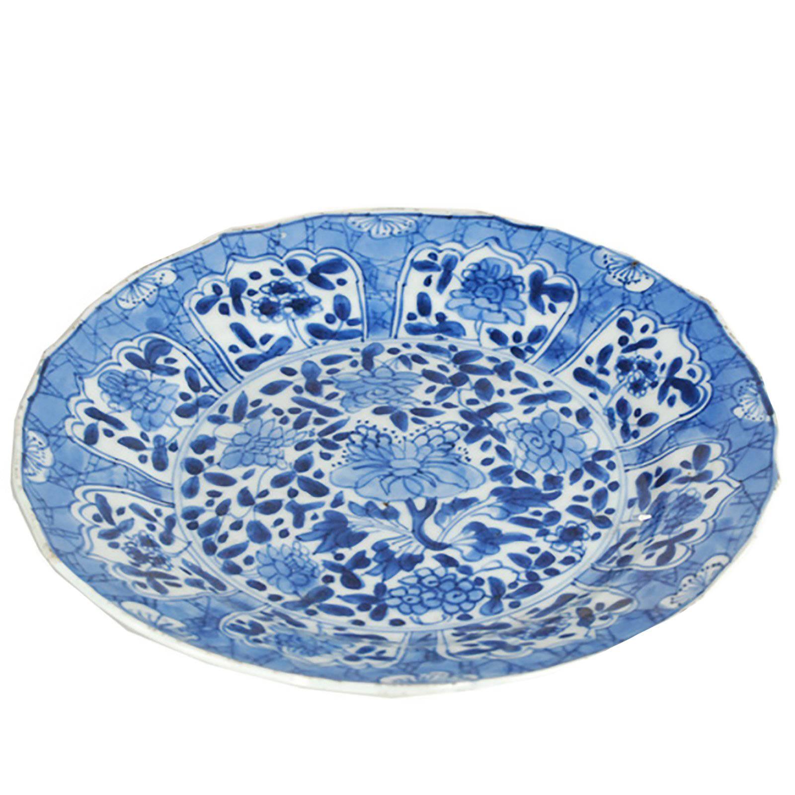 Chinese Floral Motif Plate Made for European Export