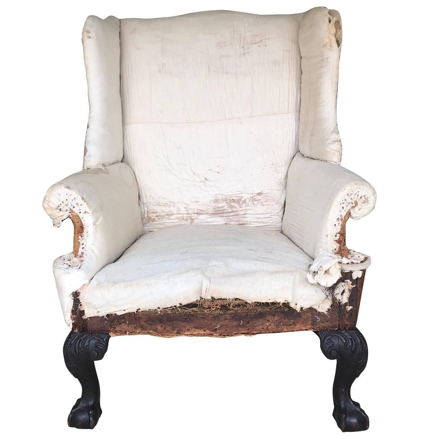 Philadelphia 18th Century Chippendale Ball Claw Foot Wing Chair For Sale