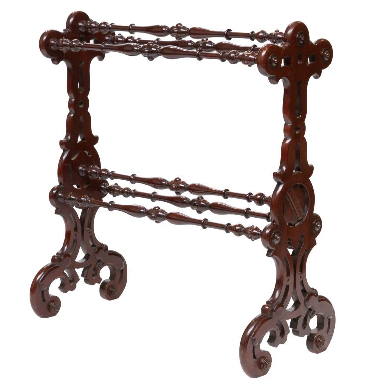 19th Century Continental Quilt Stand For Sale at 1stdibs