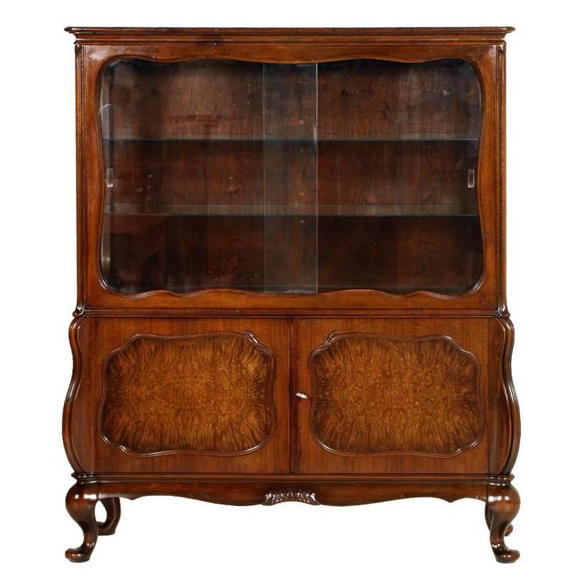 Early 20th Century Baroque Display Cabinet Sideboard in Carved Walnut and Burl For Sale