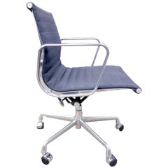 Midcentury Aluminium Group Management Chairs by Eames for Herman Miller
