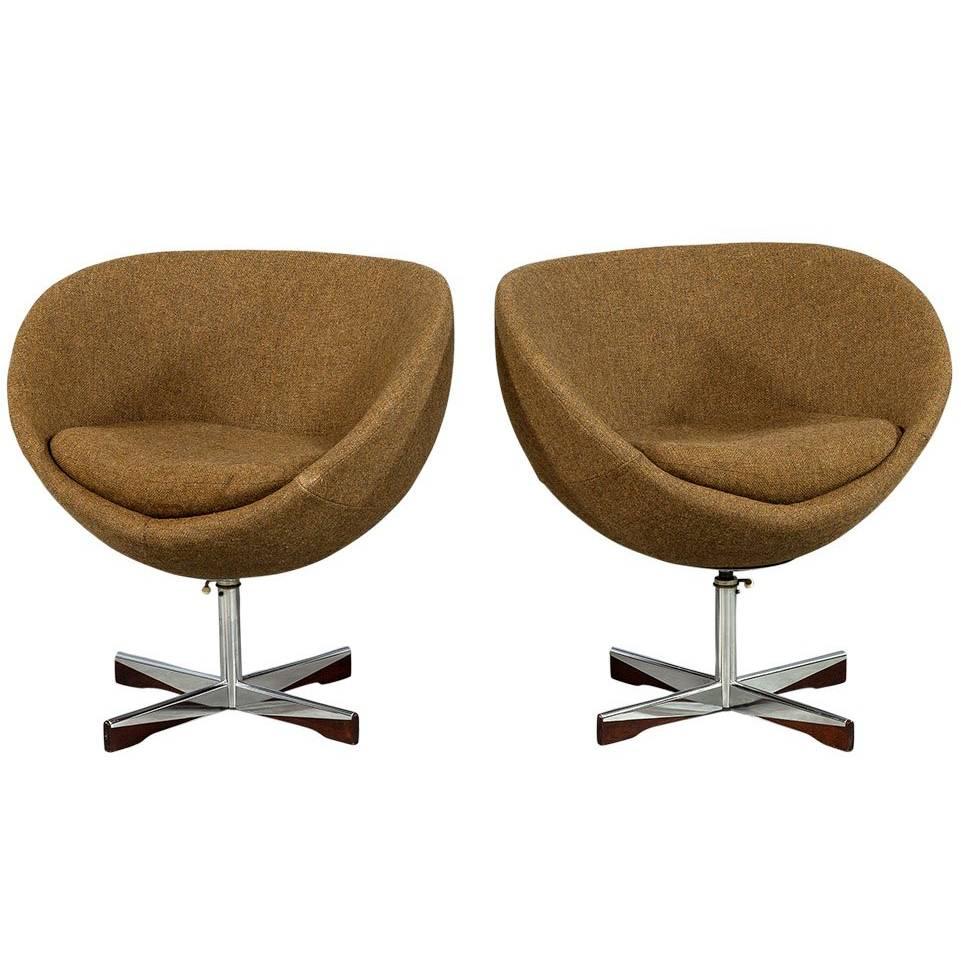 Pair of Danish Mid-Century Modern Planet Chairs