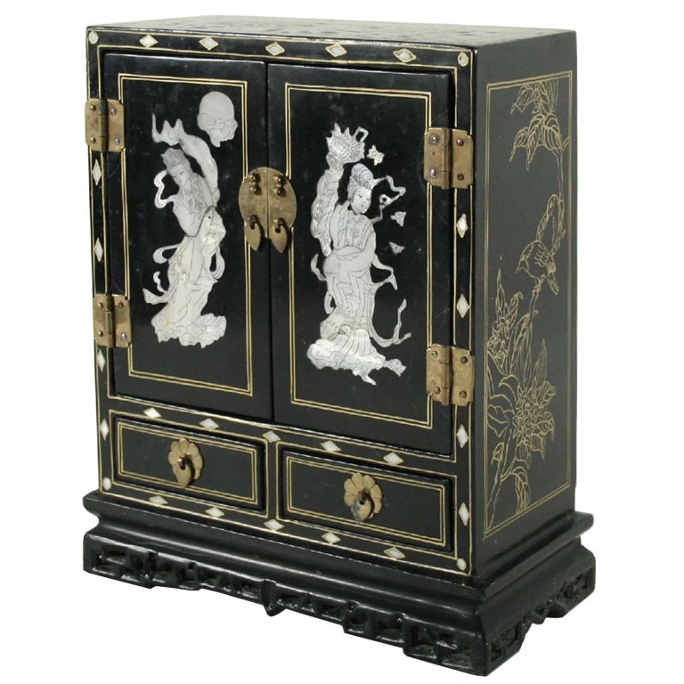 Oriental Jewelry Box with MotherofPearl Inlay For Sale at 1stdibs